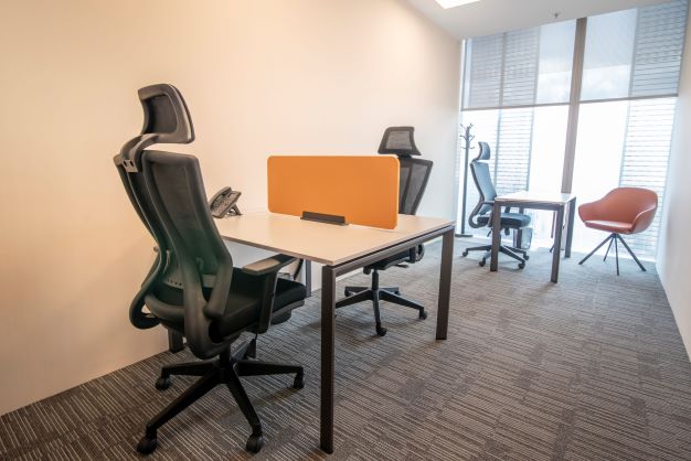 ZIP Office Allianz Tower (3 kişilik)